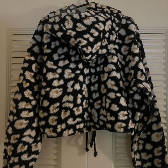 Wild Fable Cheetah Hoodie - Picture 7 of 8